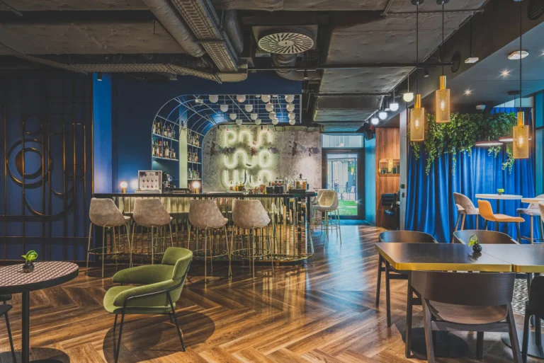 Wnętrze Savoré Cocktail Bar